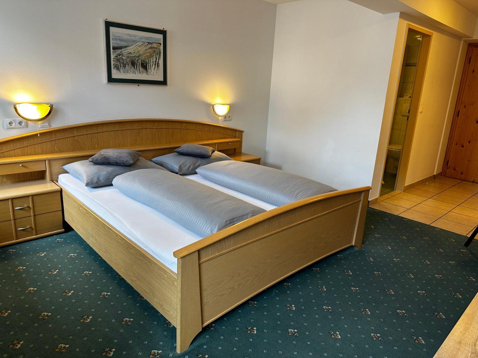 Goldener Adler Bed & Breakfast Scharnitz Ngoại thất bức ảnh