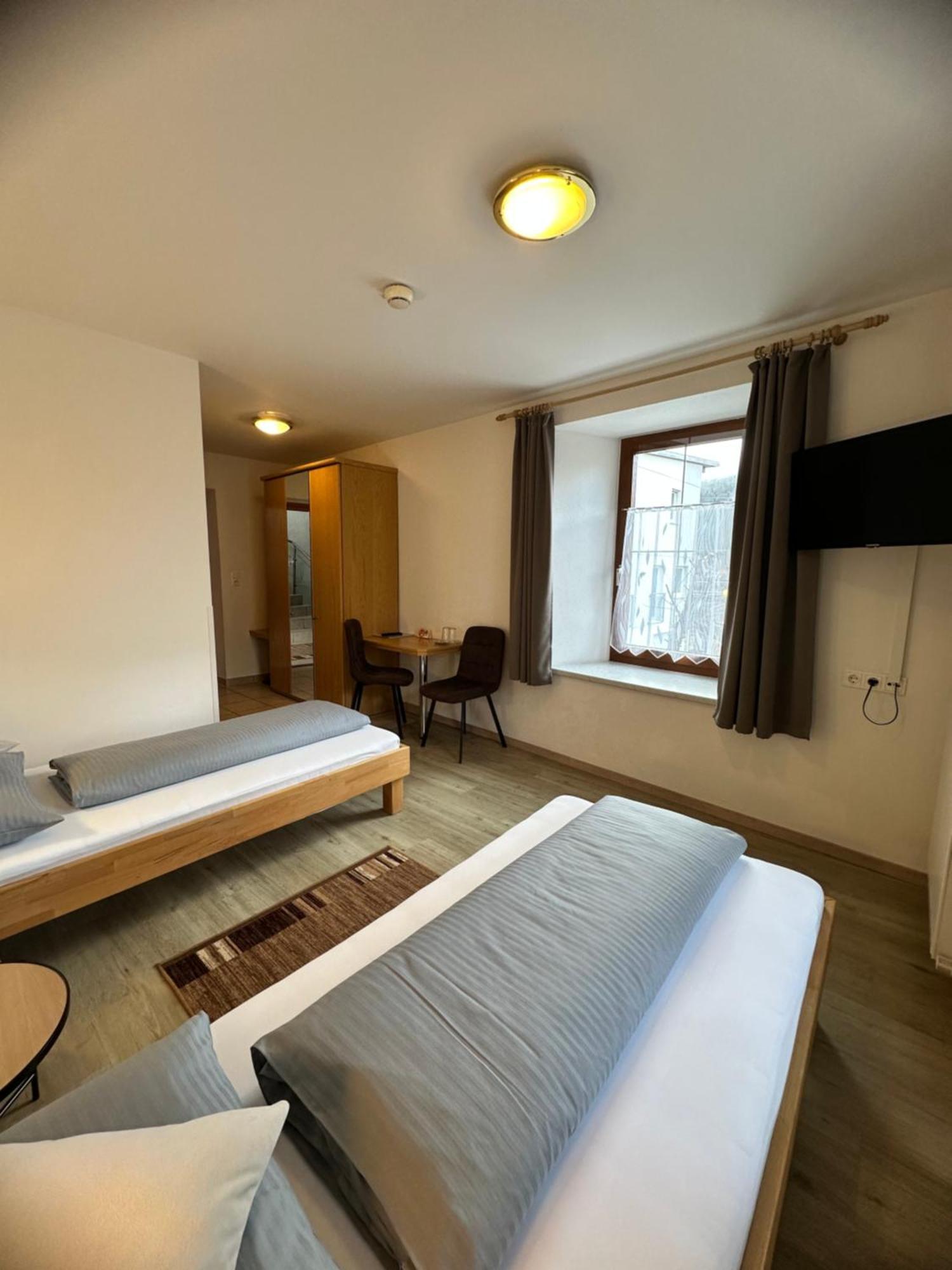 Goldener Adler Bed & Breakfast Scharnitz Ngoại thất bức ảnh