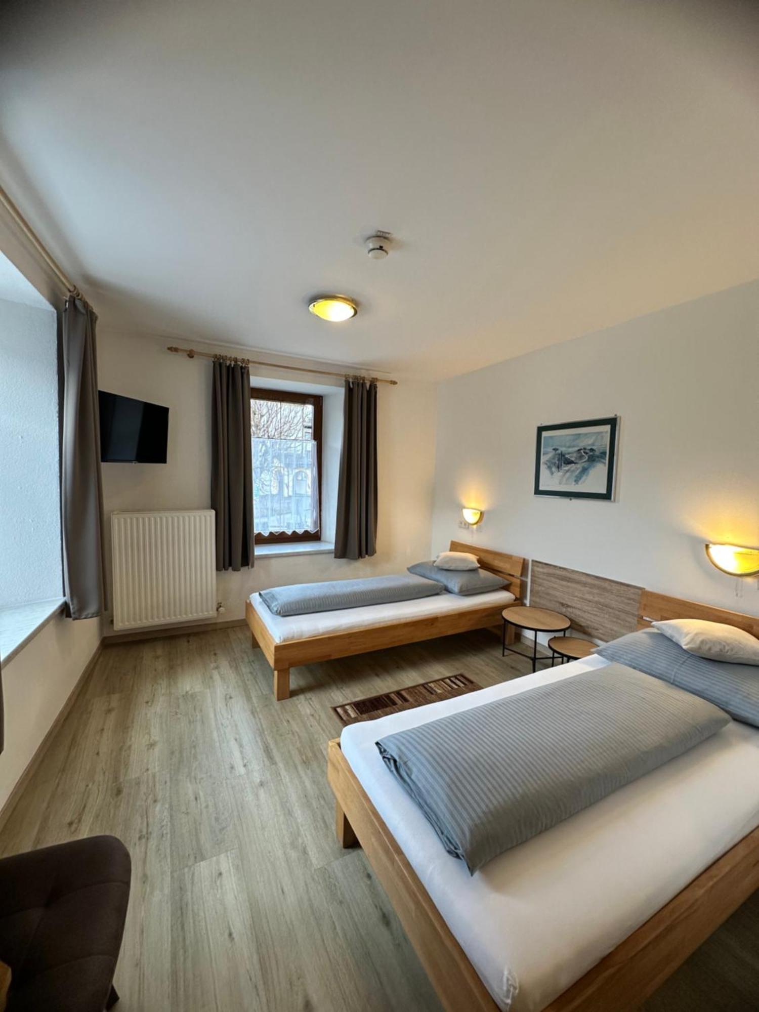 Goldener Adler Bed & Breakfast Scharnitz Ngoại thất bức ảnh