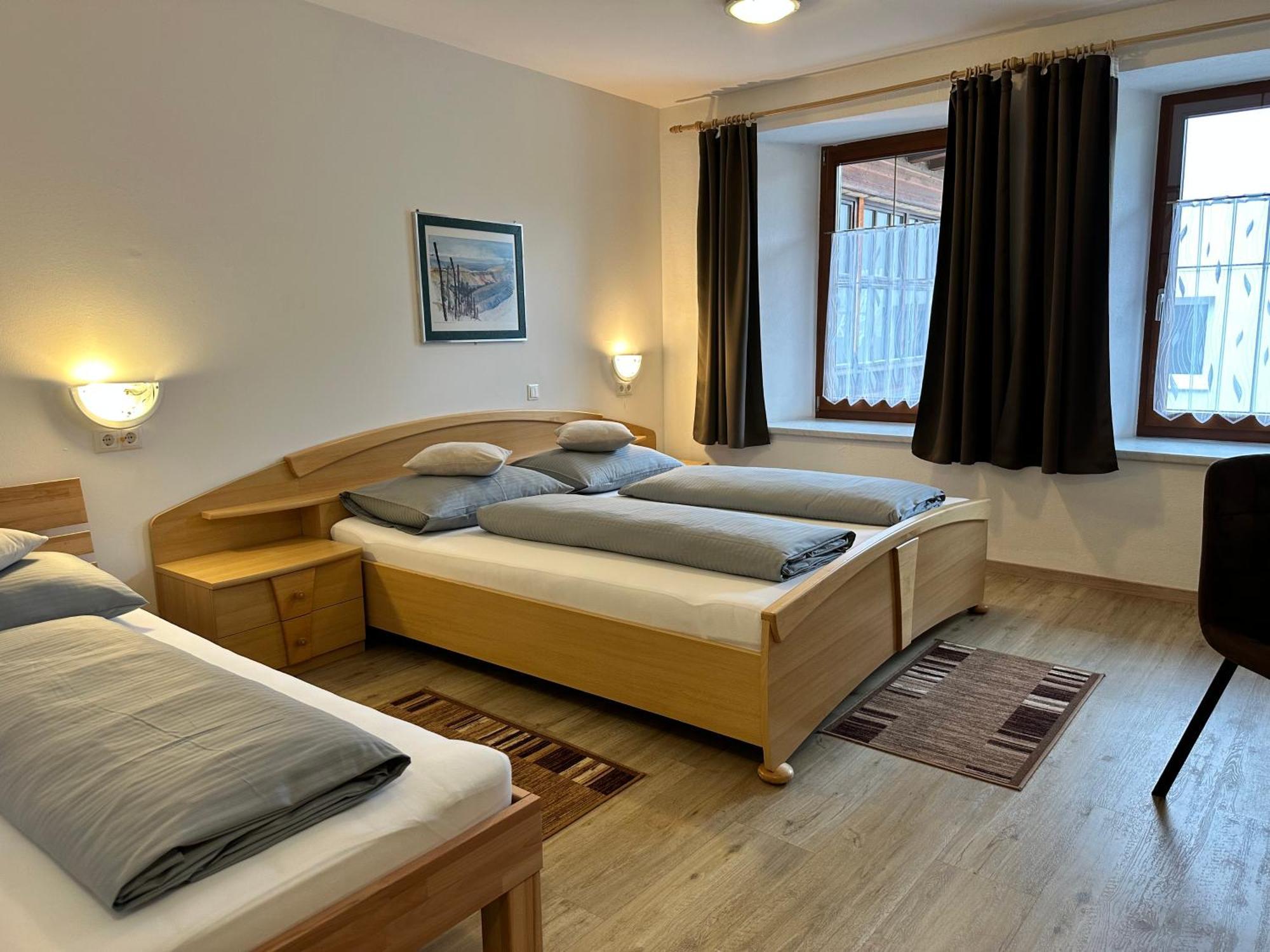 Goldener Adler Bed & Breakfast Scharnitz Ngoại thất bức ảnh