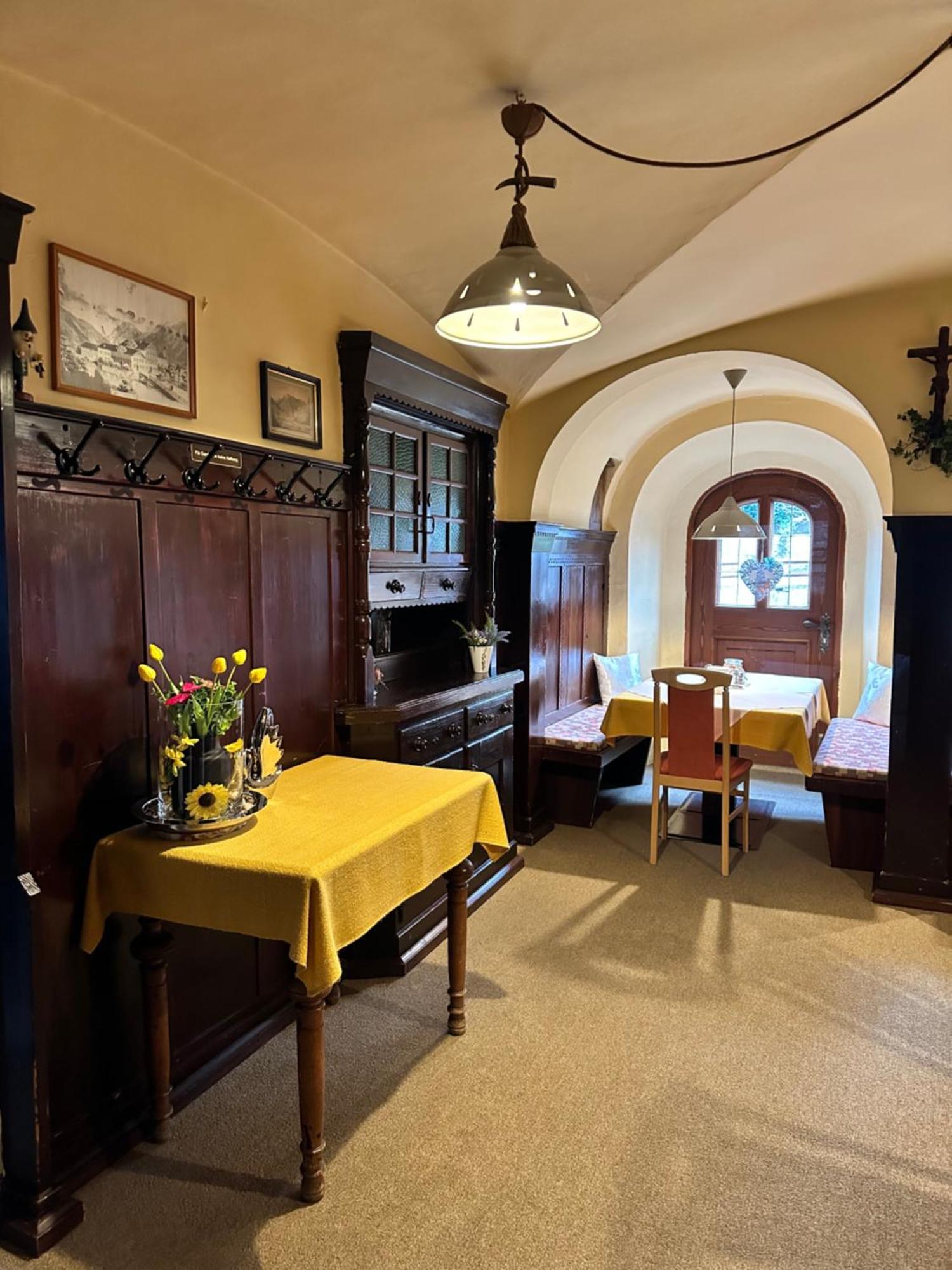 Goldener Adler Bed & Breakfast Scharnitz Ngoại thất bức ảnh