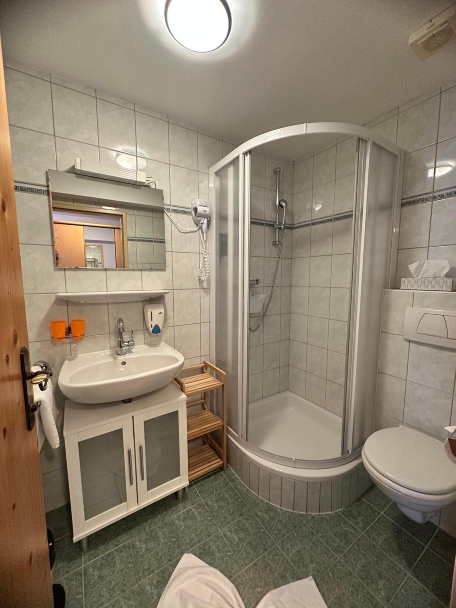 Goldener Adler Bed & Breakfast Scharnitz Ngoại thất bức ảnh