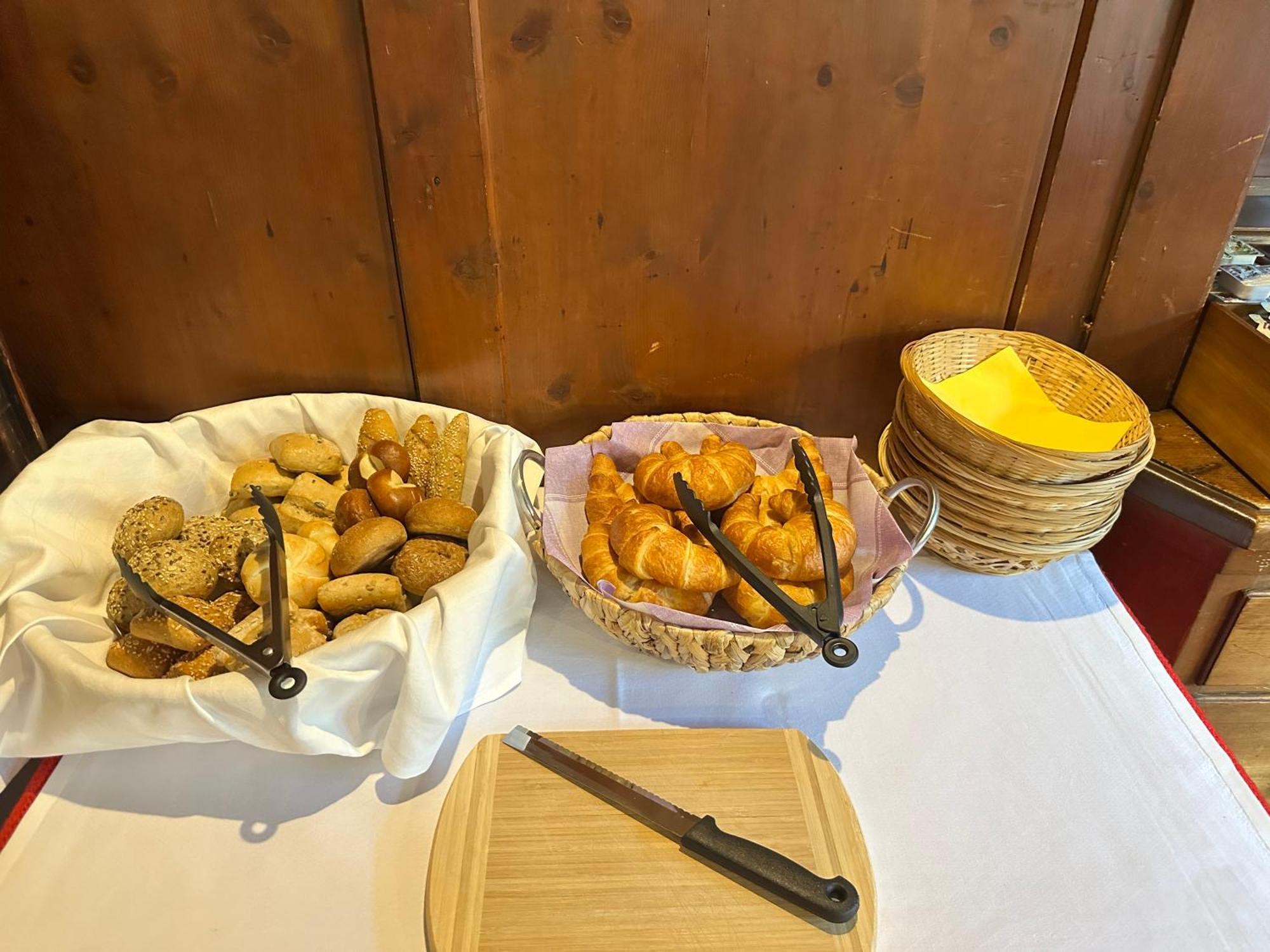 Goldener Adler Bed & Breakfast Scharnitz Ngoại thất bức ảnh