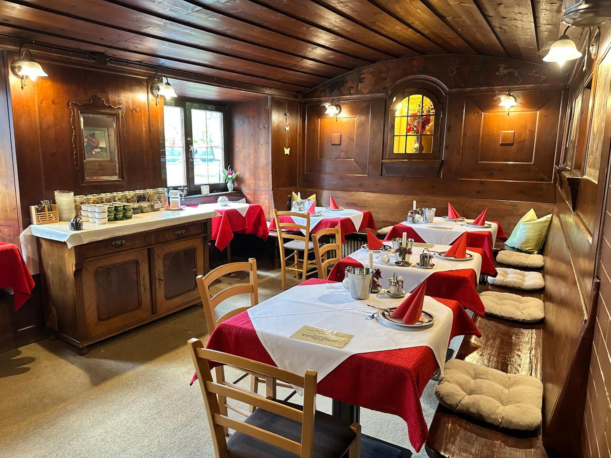 Goldener Adler Bed & Breakfast Scharnitz Ngoại thất bức ảnh